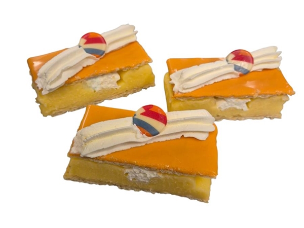 Oranje Tompouce 4+1 GRATIS!!